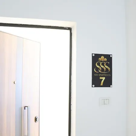 Sss Luxury With Jacuzzi Apartment Kamez