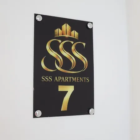 公寓 Sss Luxury With Jacuzzi Kamez