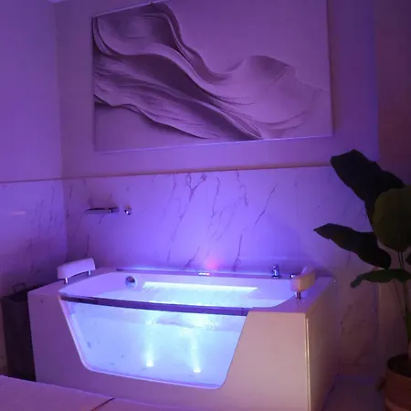 Apartment Sss Luxury With Jacuzzi Kamez